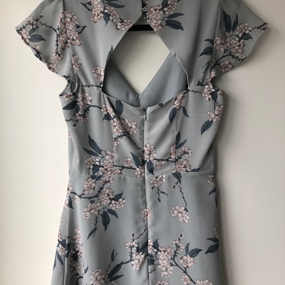 Worn once beautiful flattering dress - Picture 4 of 4